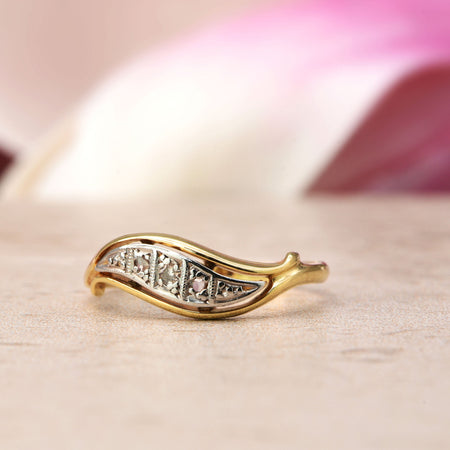 The Vintage Floating Wave Five Diamond Ring - Antique Jewellers