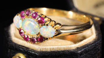 Is Your Jewellery Edwardian? 7 Telltale Signs to Look For