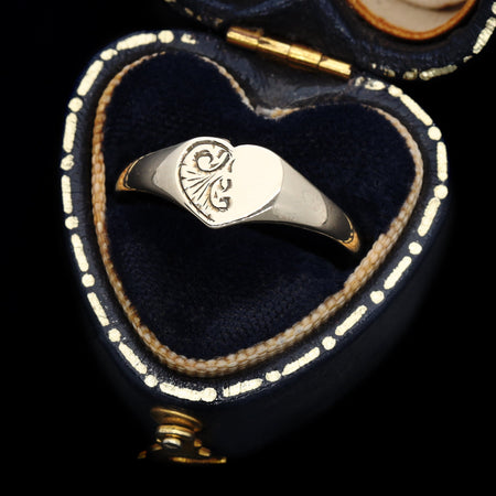 The Vintage 1985 Heart Signet Ring - Antique Jewellers