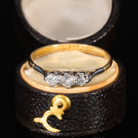 The Vintage Three Diamond Classic Sparkle Ring