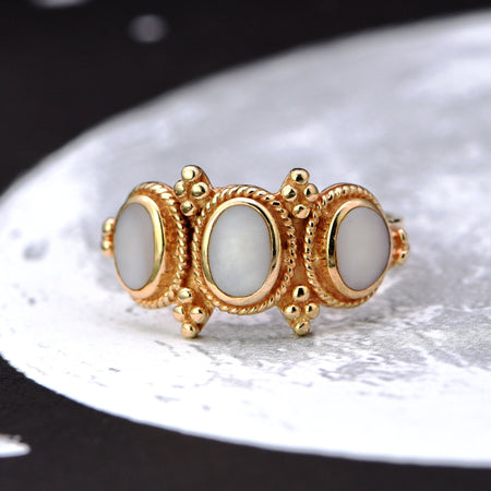 The Vintage 1992 Three Cabochon Opal Gold Ring - Antique Jewellers