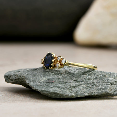 The Vintage Sapphire & Diamond 9ct Gold Ring - Antique Jewellers