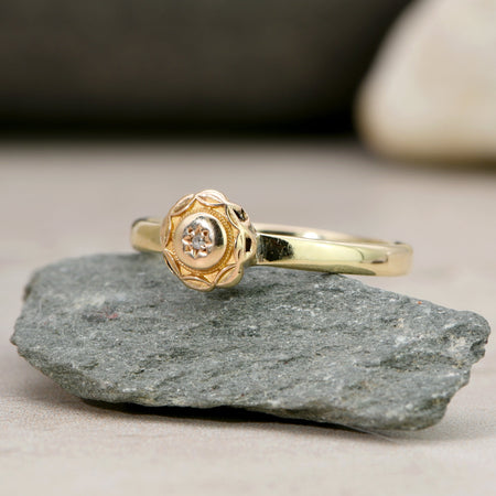 The Antique Victorian Golden Daisy Diamond Ring - Antique Jewellers
