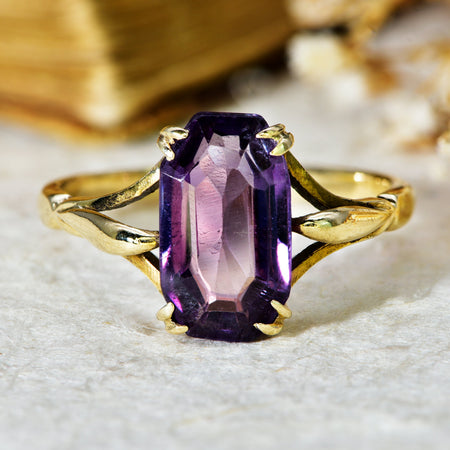 The Vintage Colour Changing Gemstone Ring - Antique Jewellers