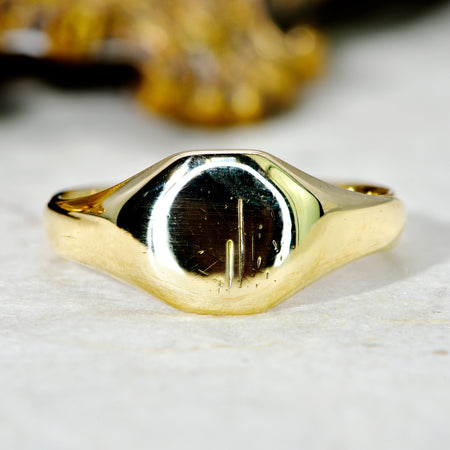 The Vintage 1961 Signet Ring - Antique Jewellers
