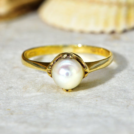 The Vintage 1984 9ct Pearl Ring - Antique Jewellers