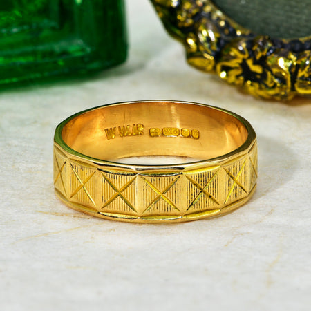 The Vintage 1976 22ct Gold Geometric Wedding Band - Antique Jewellers
