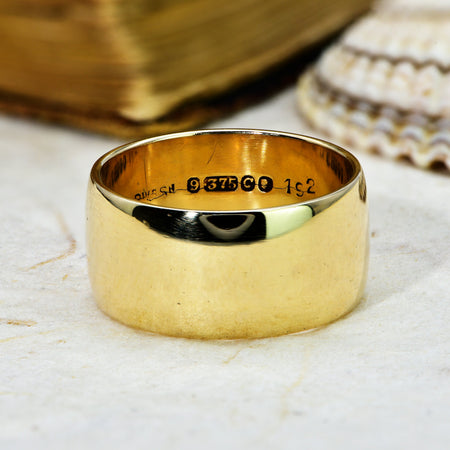 The Vintage 1958 9ct Wedding Band - Antique Jewellers