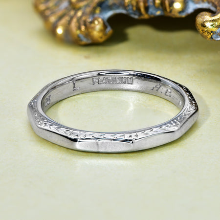 The Vintage 1934 Ten-Sided Wedding Ring - Antique Jewellers