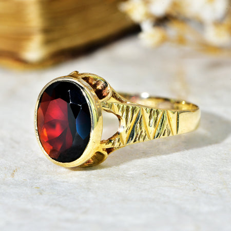 The Vintage 1970 9ct Garnet Zig Zag Ring - Antique Jewellers