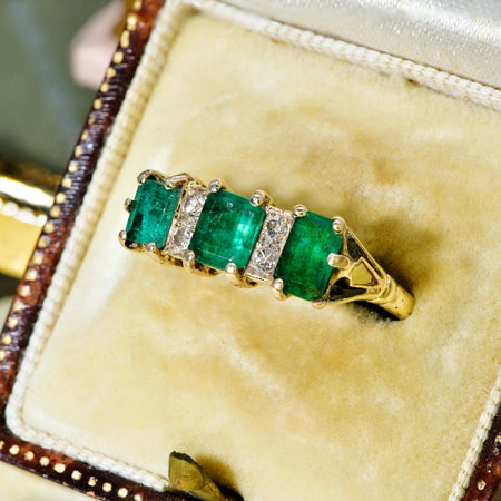 The Vintage 1985 Emerald and Diamond Verdant Ring - Antique Jewellers