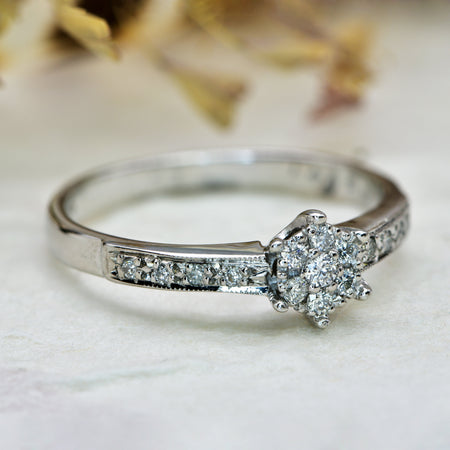 The Vintage White Gold Star Cluster Brilliant Cut Diamond Ring - Antique Jewellers