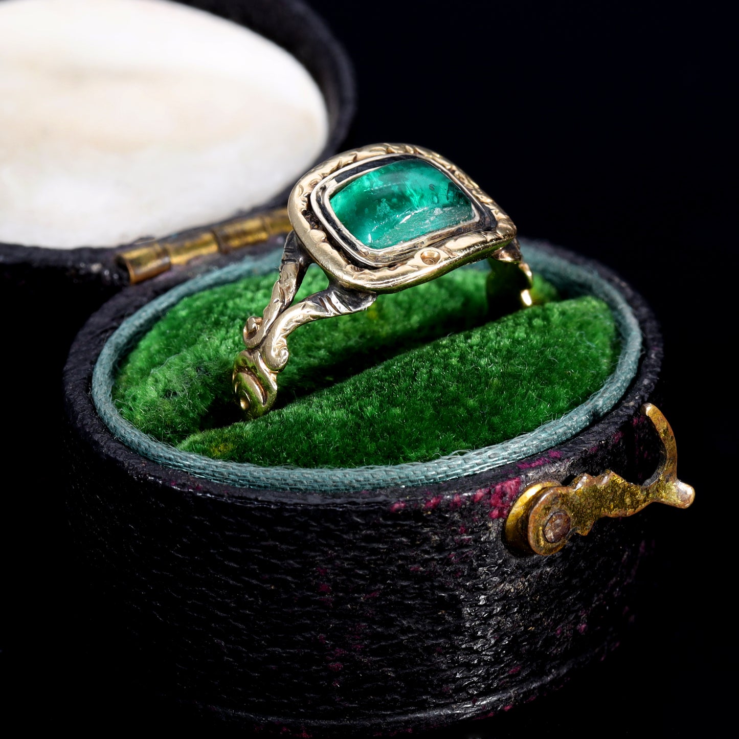 The Antique Georgian 1822 Foil Backed Green Paste Ring - Antique Jewellers