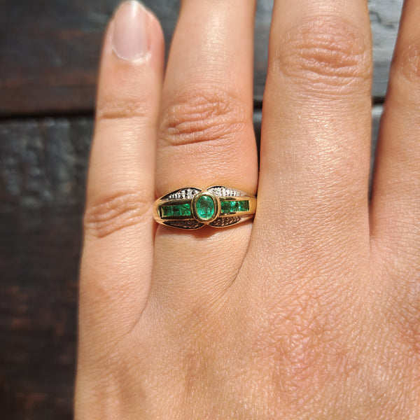 The Vintage Emerald and Diamond Geometric Ring - Antique Jewellers