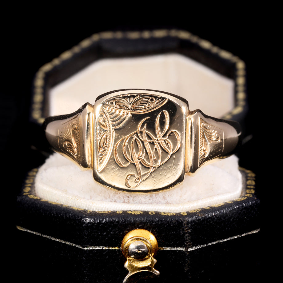 The Vintage 1965 "RDL" Initials Signet Ring