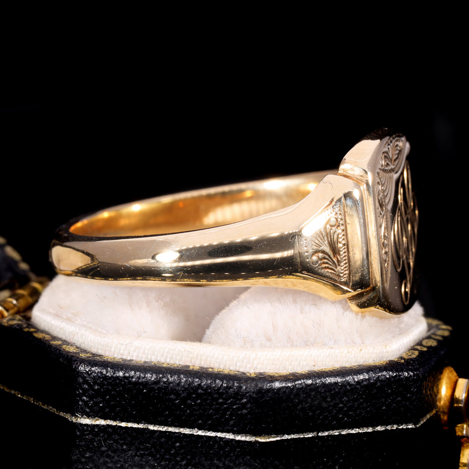 The Vintage 1965 "RDL" Initials Signet Ring