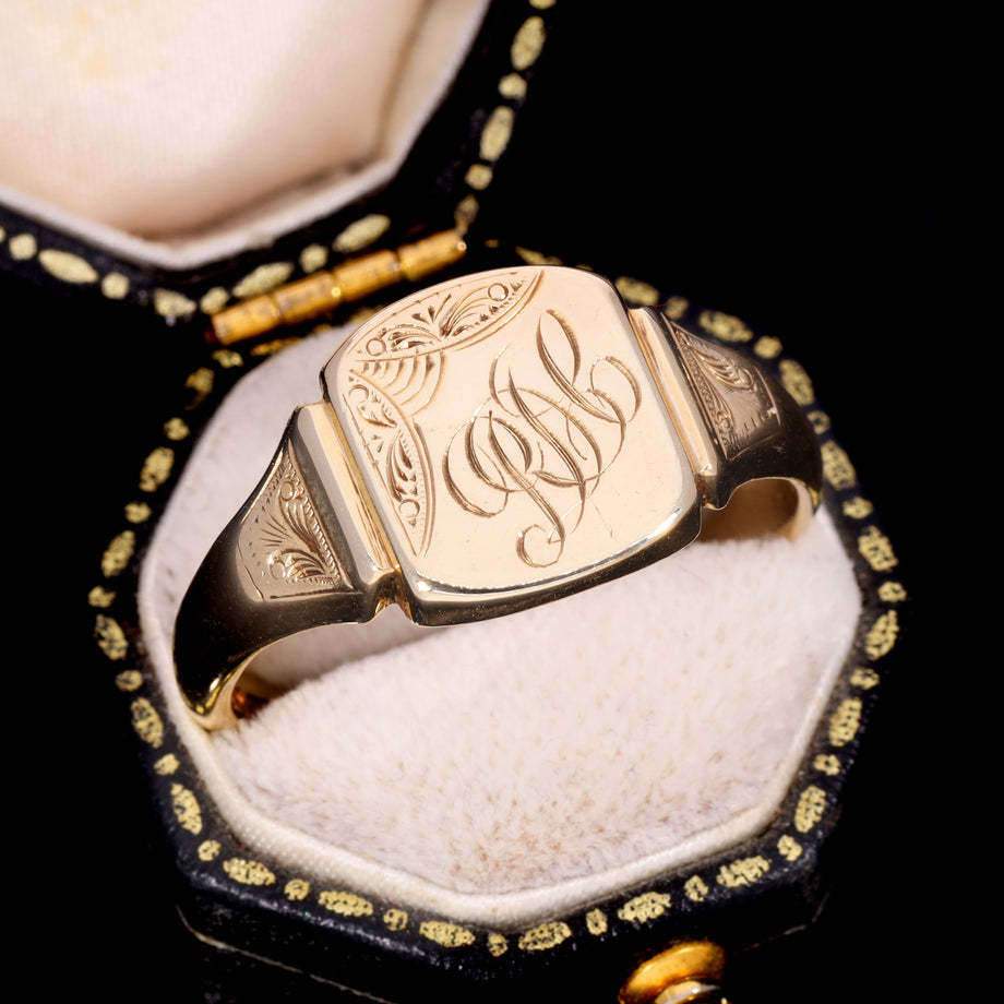 The Vintage 1965 "RDL" Initials Signet Ring