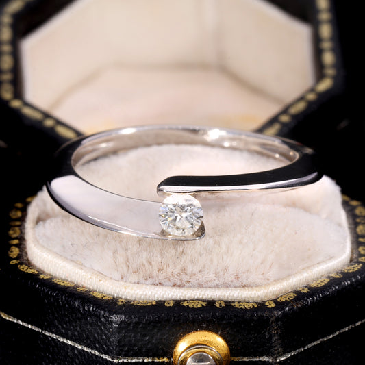 The Contemporary Brilliant Cut Diamond Twist Ring