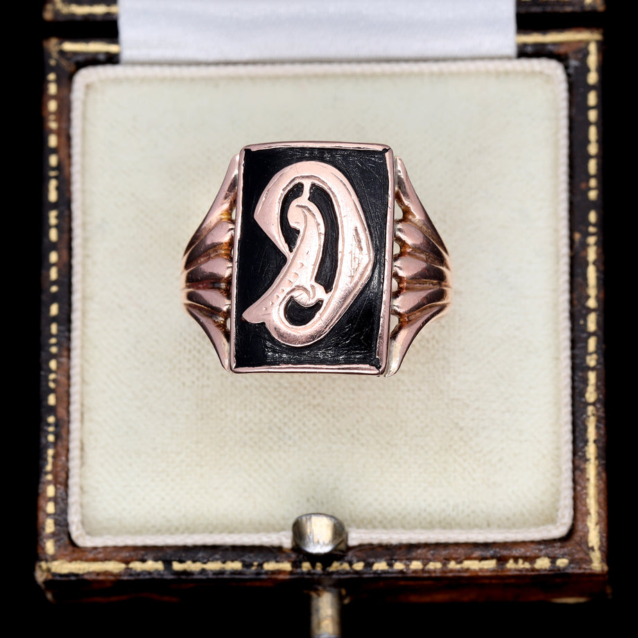 The Vintage Initial Gothic D Ring - Antique Jewellers