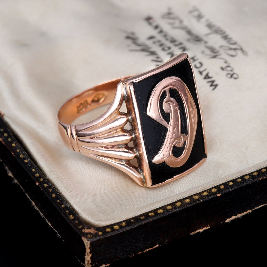 The Vintage Initial Gothic D Ring - Antique Jewellers