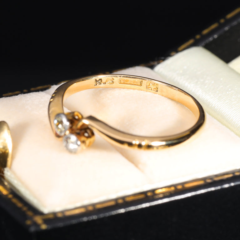The Antique Toi Et Moi Diamond Dainty Ring