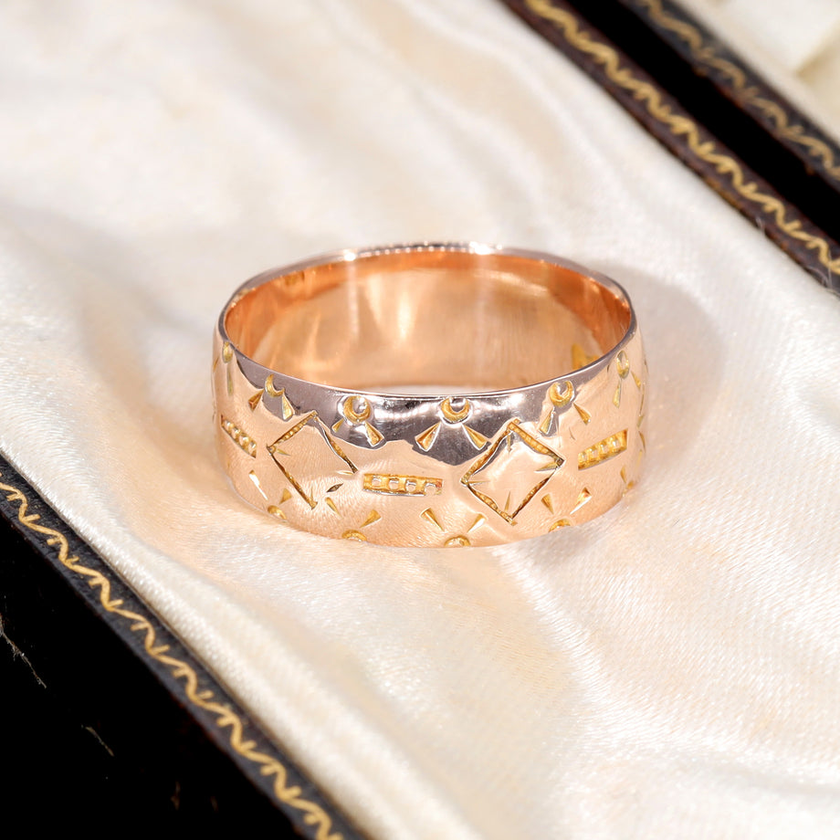 The Antique 1901 Engraved Wedding Ring - Antique Jewellers