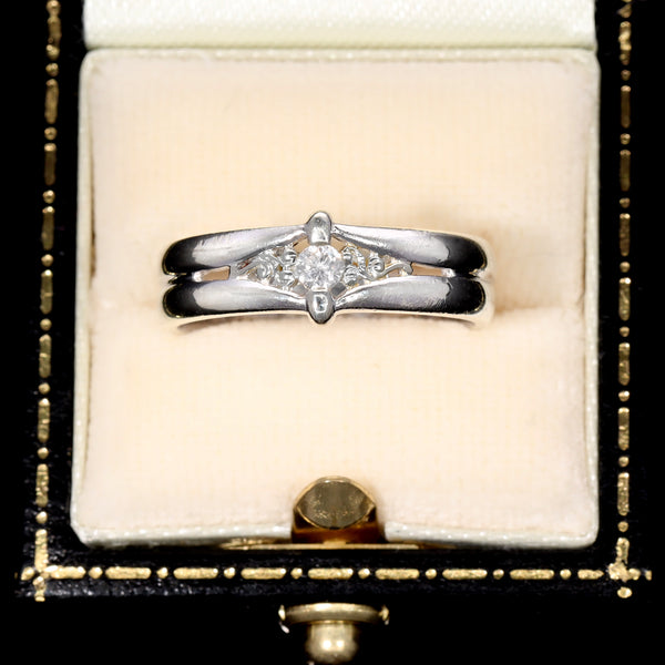 The Vintage 2001 Solitaire Diamond White Gold Ring