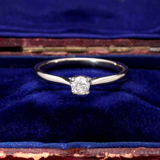 The Contemporary 2009 Solitaire Diamond Ring