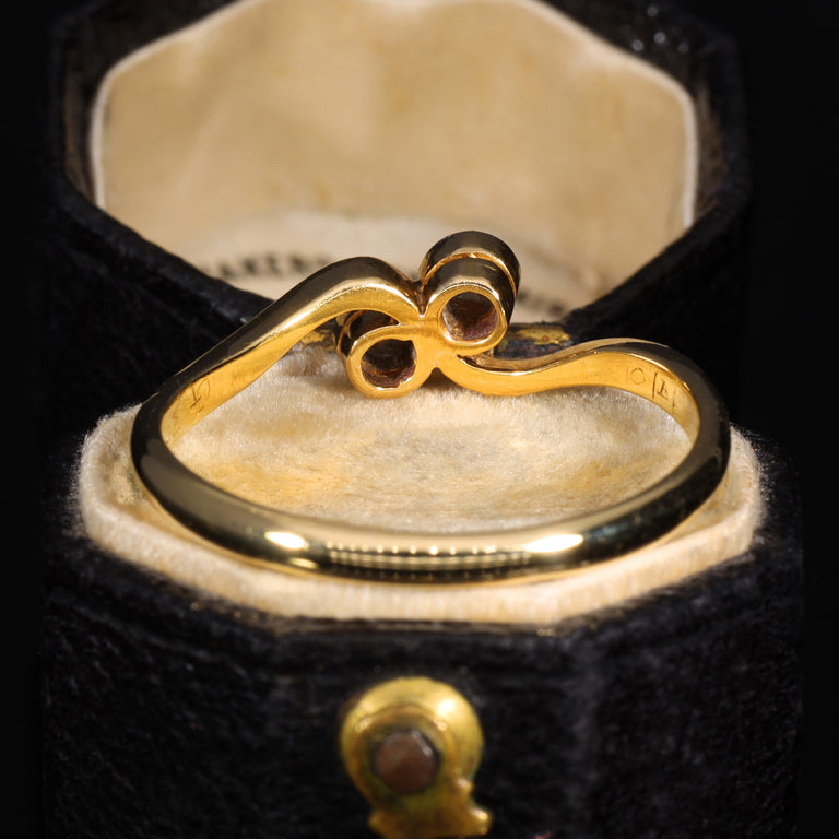 The Vintage Toi Et Moi Eight Cut Diamond Delightful Ring