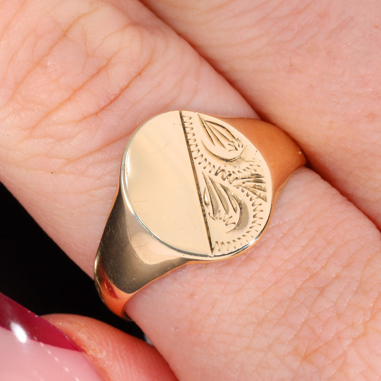The Vintage 9ct Gold Oval Engraved Signet Ring