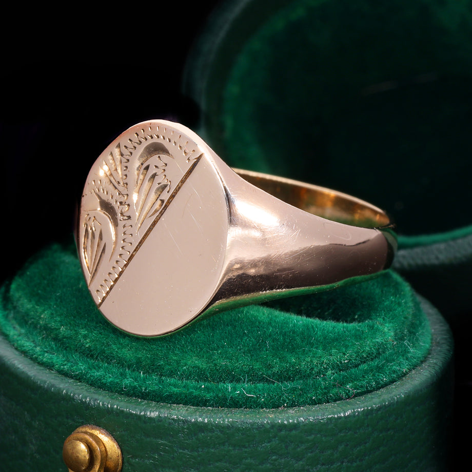 The Vintage 9ct Gold Oval Engraved Signet Ring