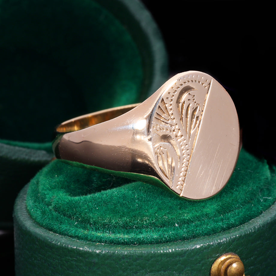 The Vintage 9ct Gold Oval Engraved Signet Ring