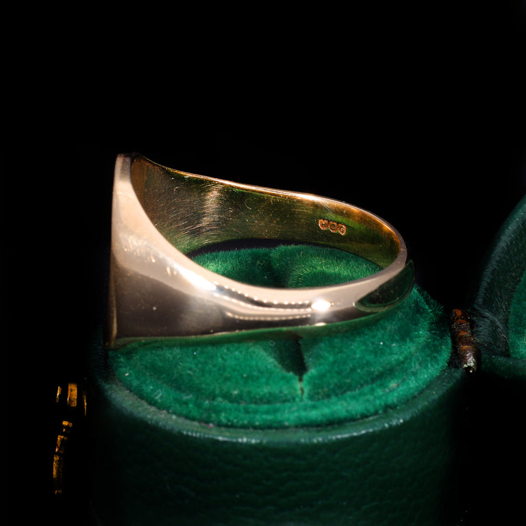 The Vintage 9ct Gold Square Classic Signet Ring