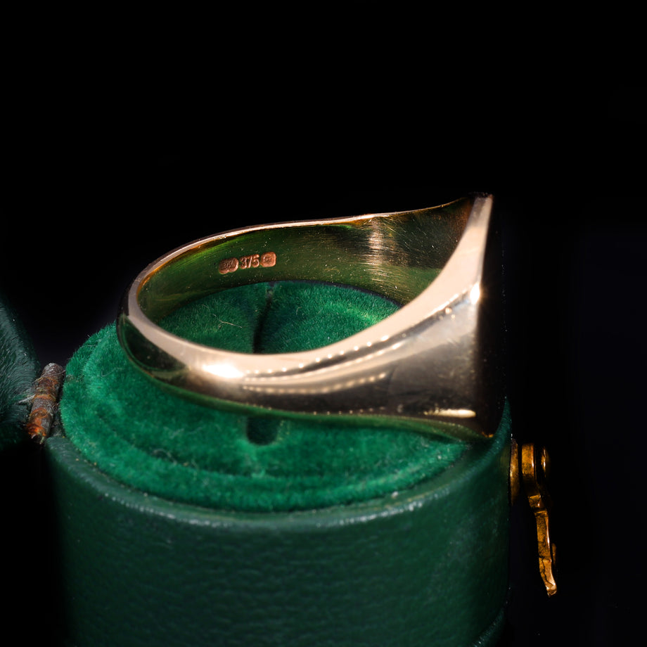 The Vintage 9ct Gold Square Classic Signet Ring