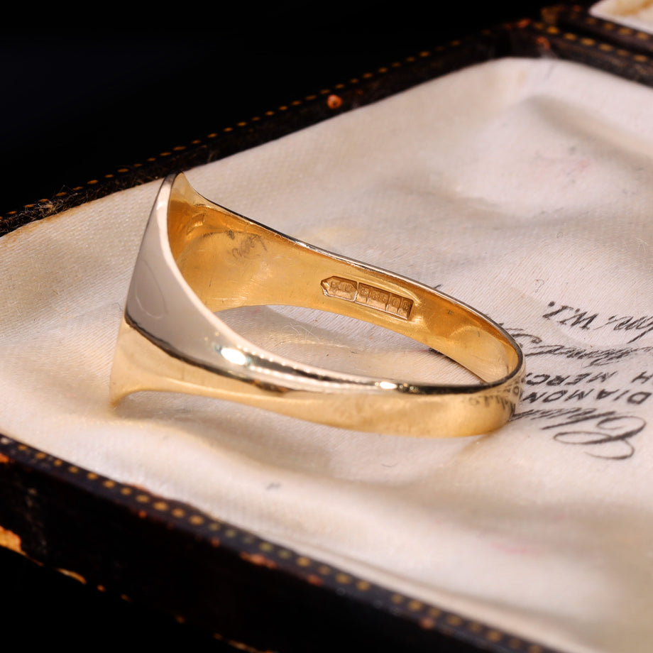 The Vintage 1991 Diamond 9ct Gold Oval Engraved Signet Ring