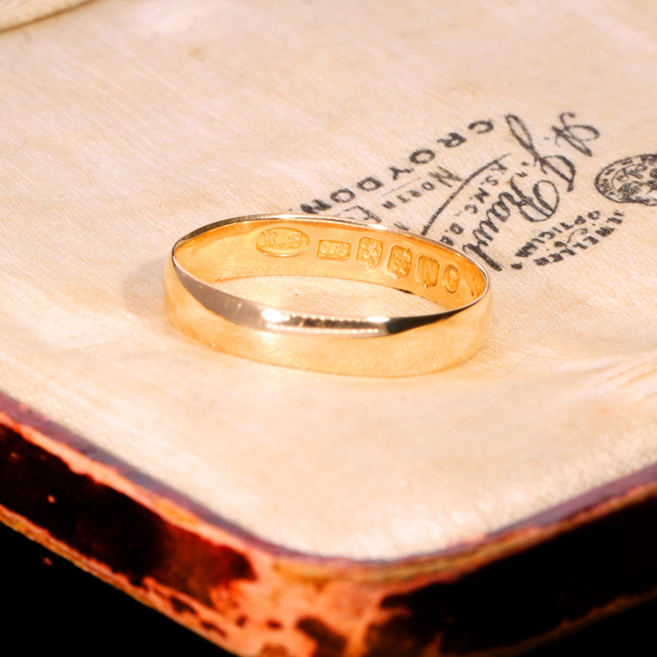 The Antique 1884 18ct Gold Wedding Ring