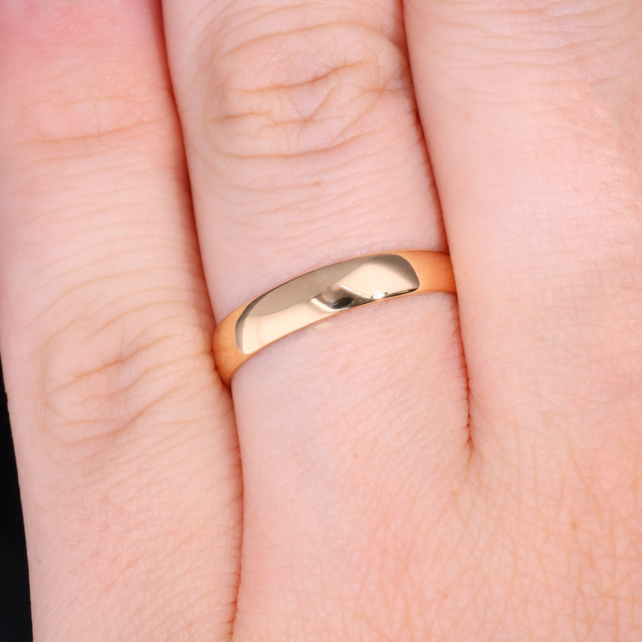 The Antique 1884 18ct Gold Wedding Ring