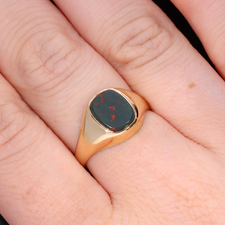 The Vintage 9ct Gold Bloodstone Signet Ring
