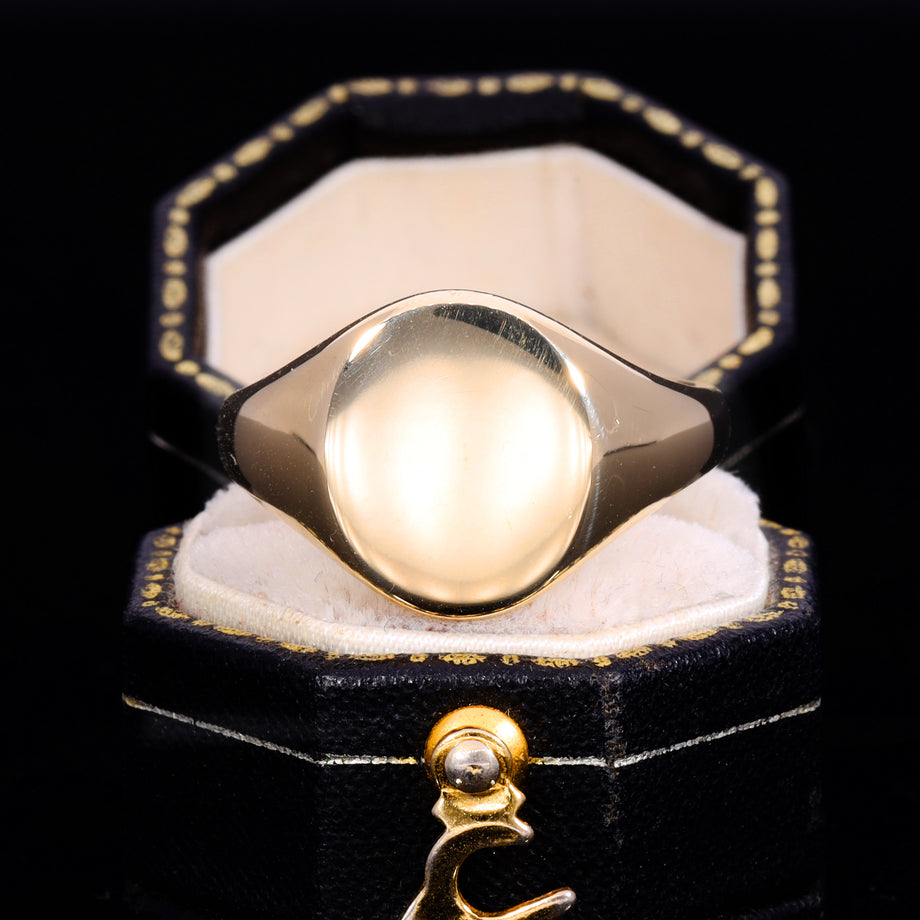 The Vintage 1964 9ct Gold Oval 7.11g Signet Ring