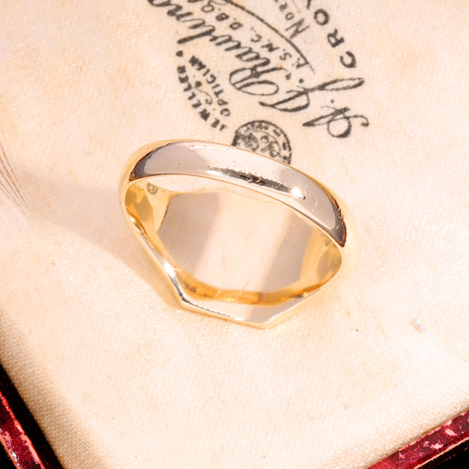 The Vintage 9ct Gold Lined Pattern Signet Ring