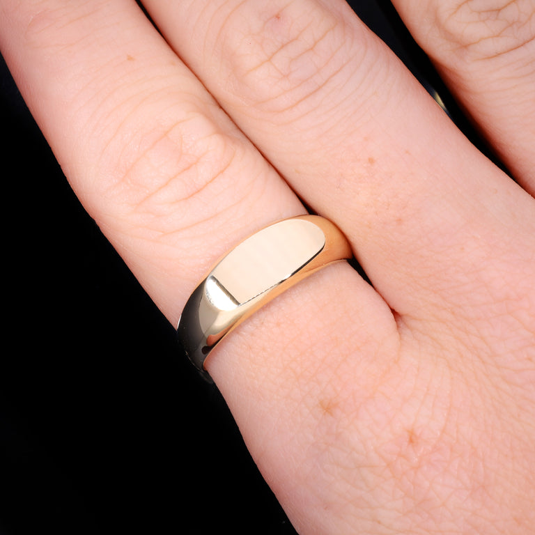 The Vintage 9ct Gold Slim Signet Ring