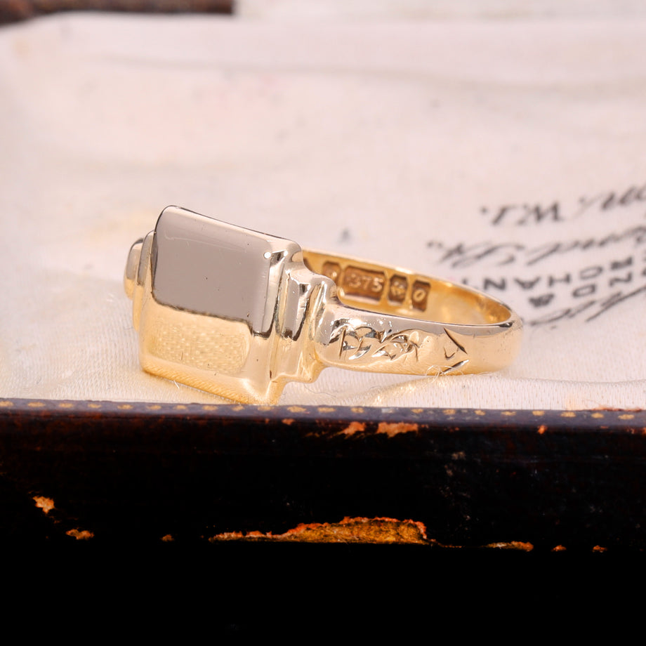 The Vintage 1963 9ct Gold Foliate Stepped Shoulder Signet Ring