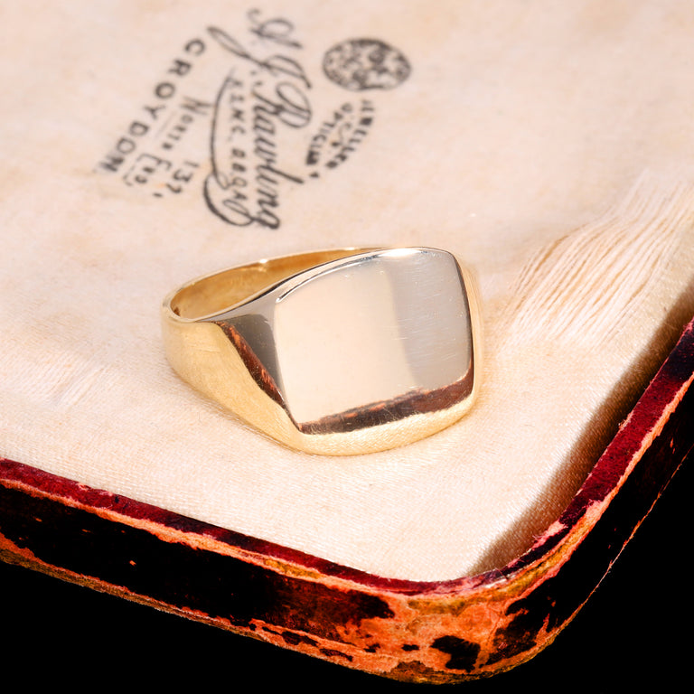 The Vintage 9ct Gold 4.69g Classic Signet Ring