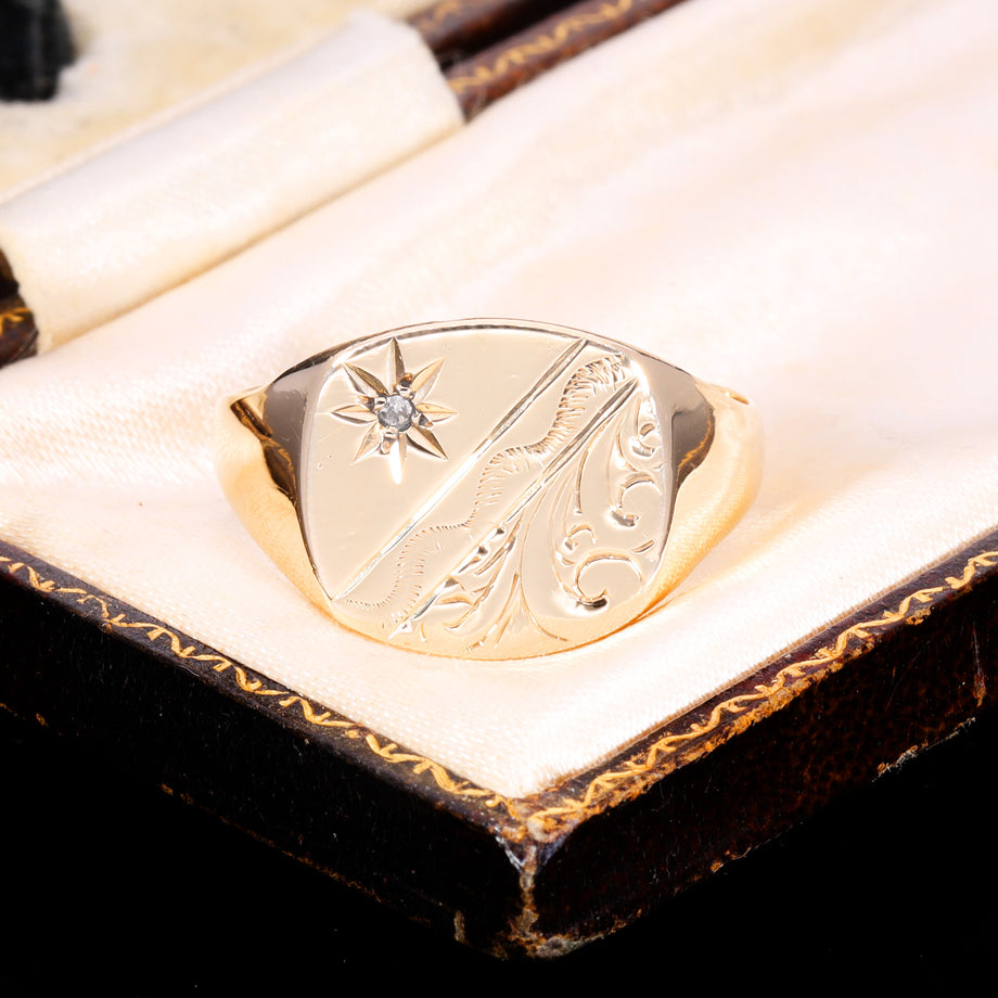 The Vintage Star Set Diamond Patterned Signet Ring