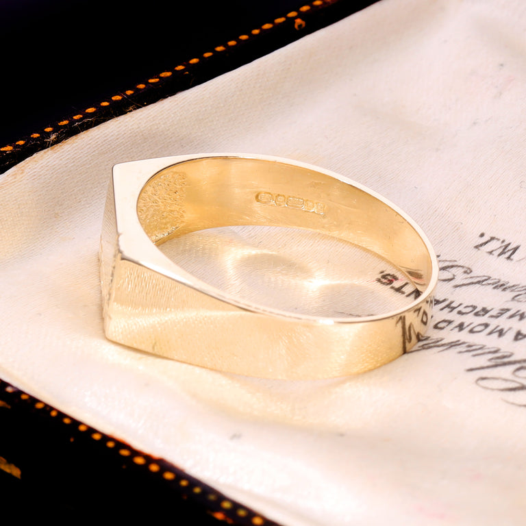The Vintage 1994 9ct Gold Rectangle Diamond Signet Ring