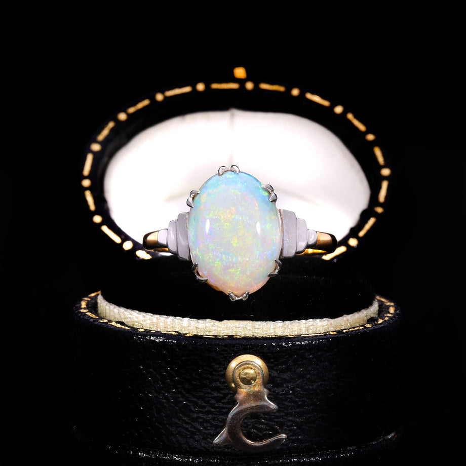 The Vintage 22ct Gold Stepped Shoulder Opal Ring