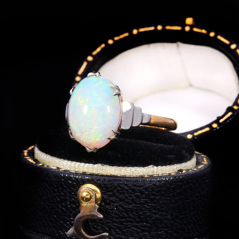 The Vintage 22ct Gold Stepped Shoulder Opal Ring
