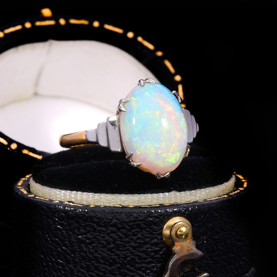 The Vintage 22ct Gold Stepped Shoulder Opal Ring