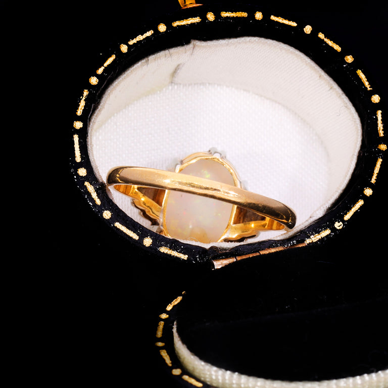 The Vintage 22ct Gold Stepped Shoulder Opal Ring