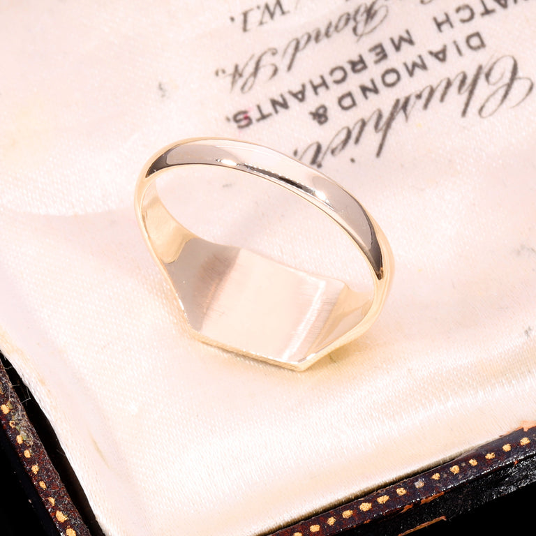 The Vintage 1972 9ct Gold Square Sunburst Signet Ring